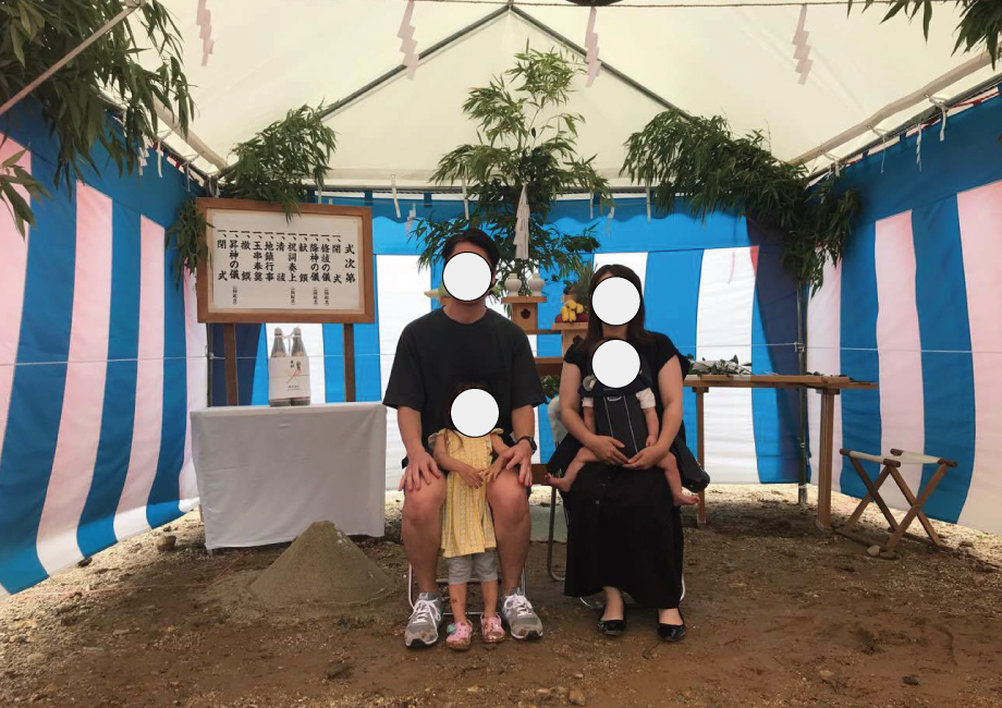 地鎮祭の家族写真
