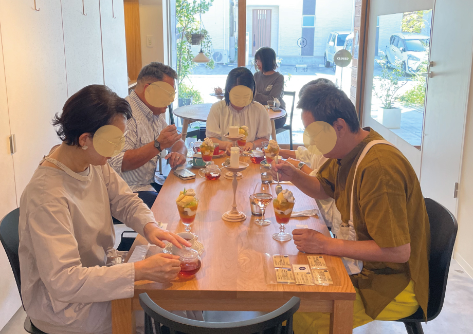 あおい10周年パフェの様子