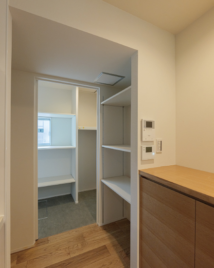 大容量のパントリー