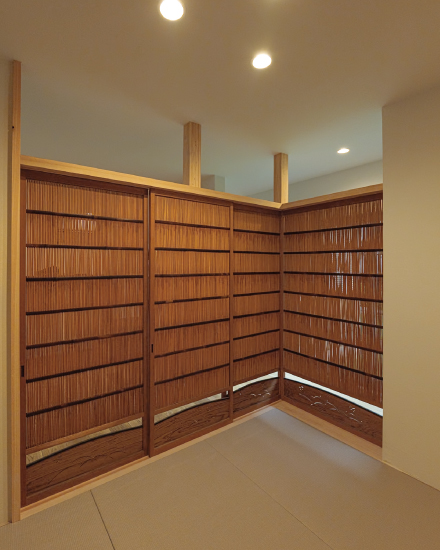 簾戸が素敵な和室