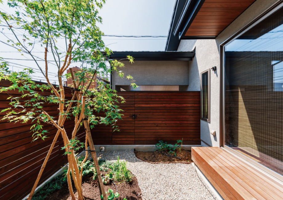 小上がりから見えるお庭